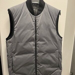 Theory vest